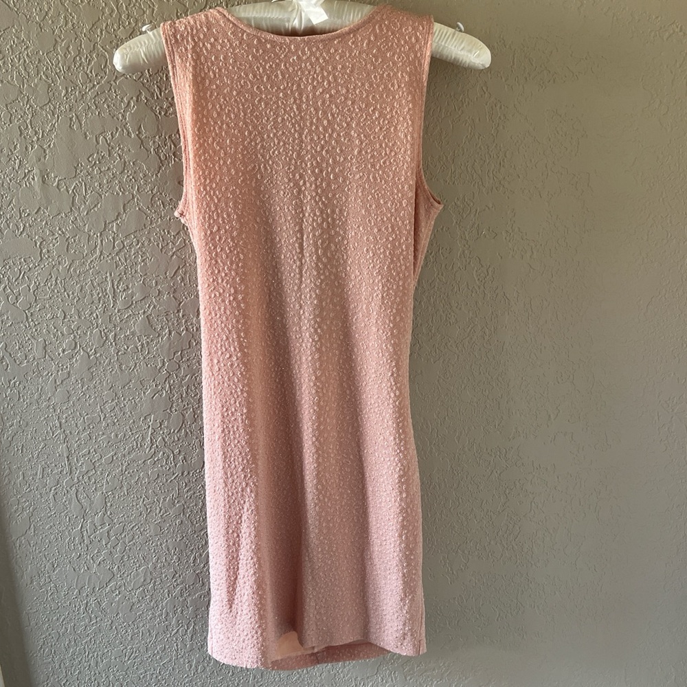 Elegant Pink Sleeveless Dress